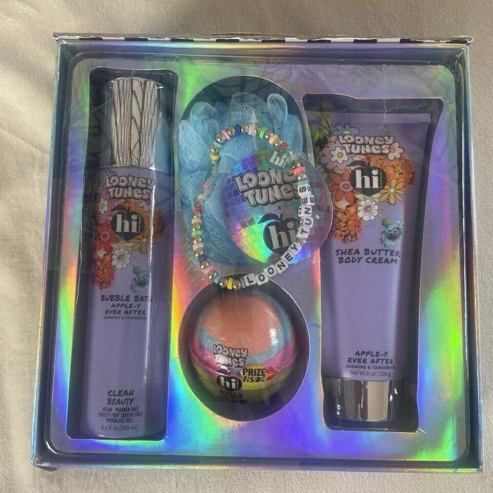 NIB Hi Peach Layne Looney Tunes Bath Set Limited Edition